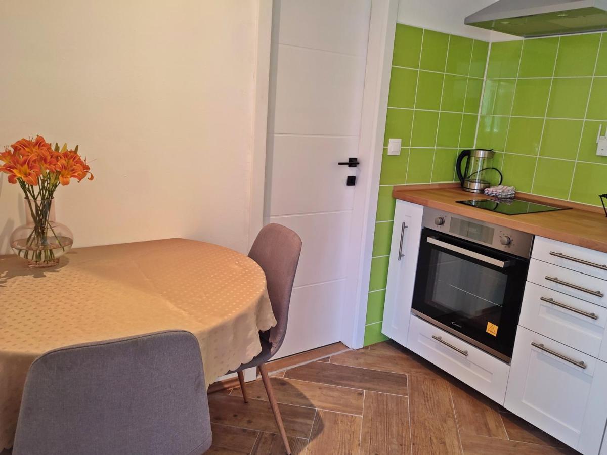 גראדאץ Apartments Gareta מראה חיצוני תמונה